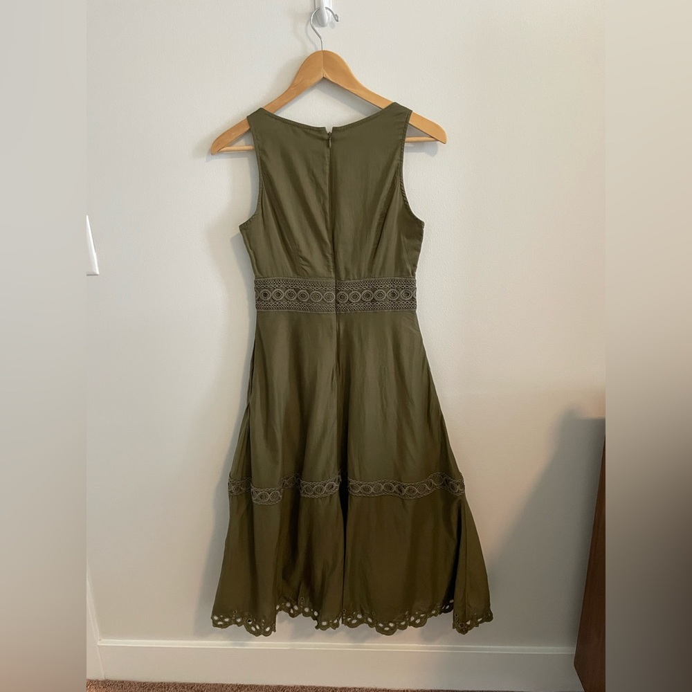 Jcrew Scoopneck midi dress with eyelet trim - Picture 4 of 11